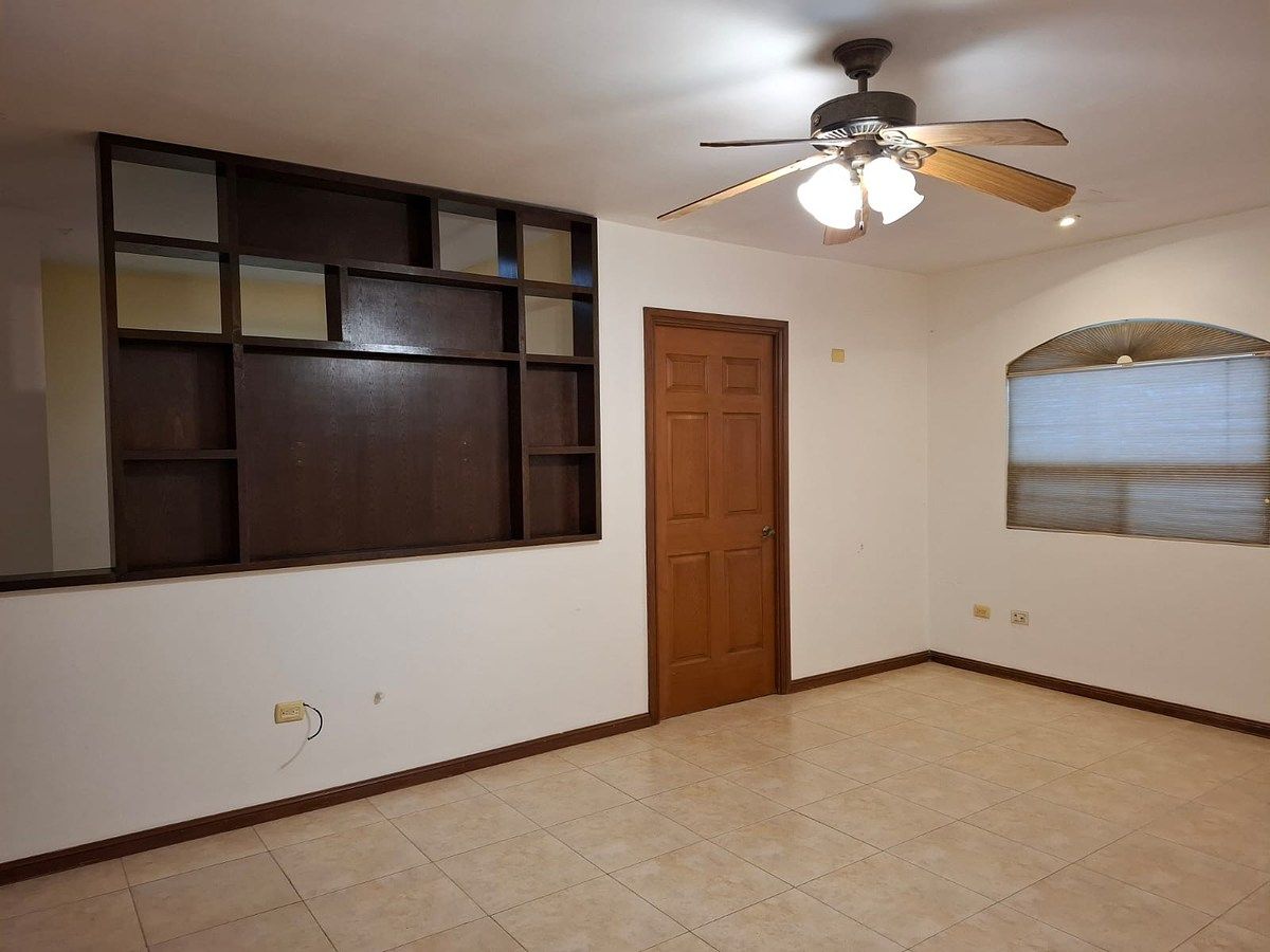 14 de 18: Estancia Planta Alta