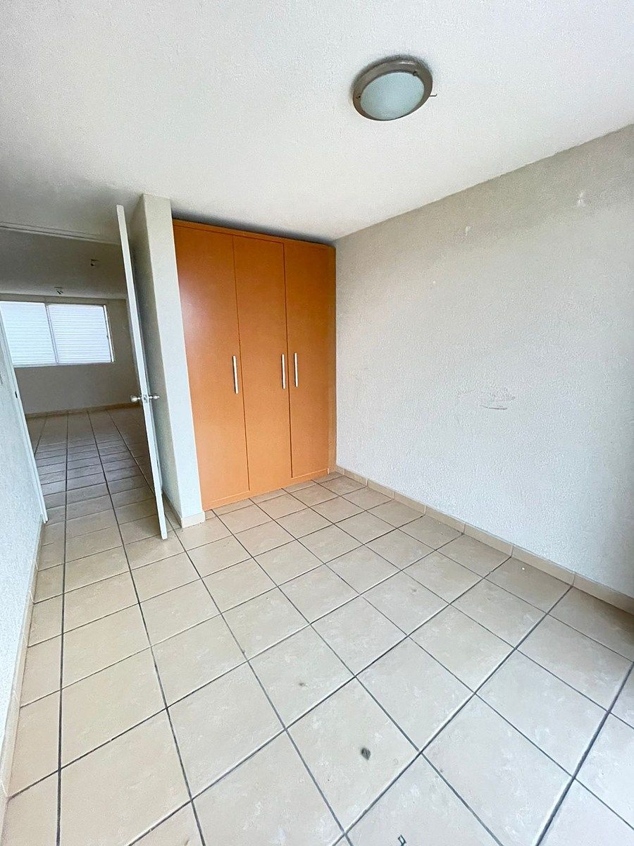 9 de 18: Recámara 2