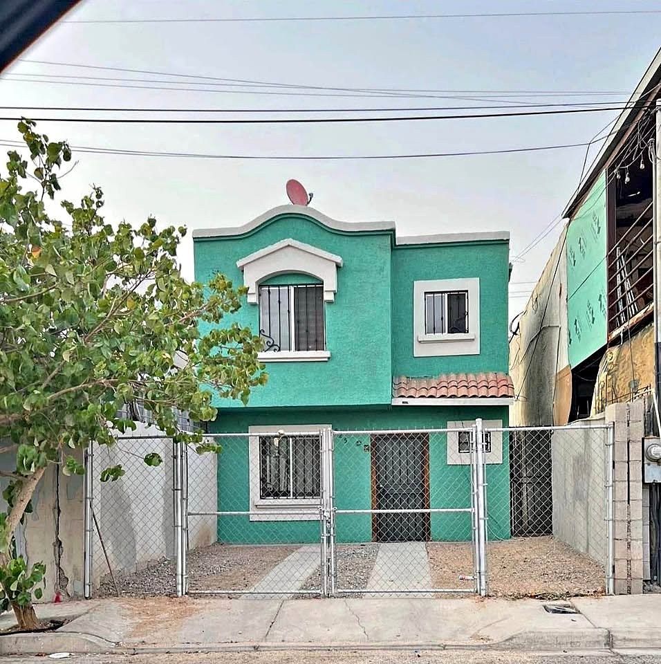 Se vende casa en Villa Las Lomas (Mexicali, B.C.)