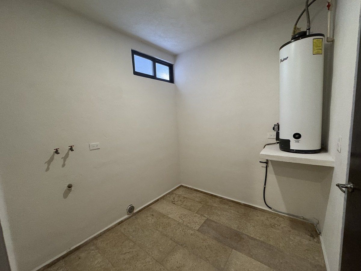 26 of 36: Cuarto de lavado