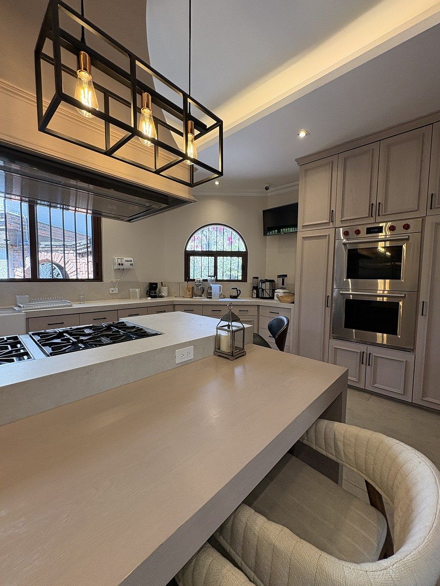 14 of 28: Cocina principal