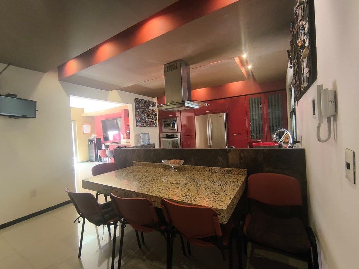 7 de 22: Barra desayunadora