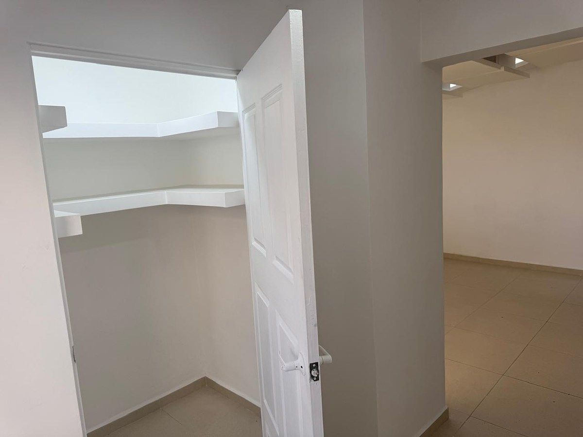 30 de 49: closet habitación planta alta