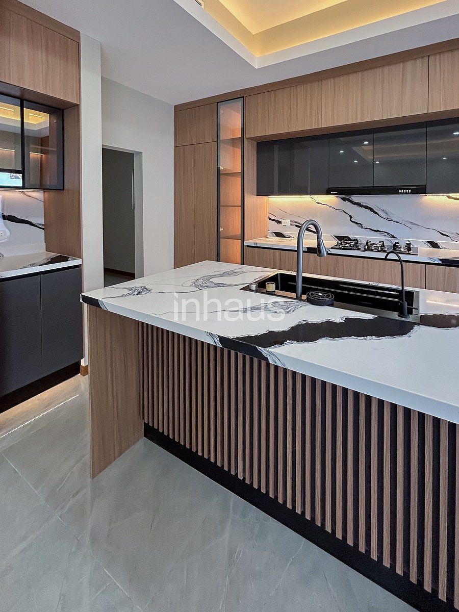 3 de 9: COCINA CON ISLA