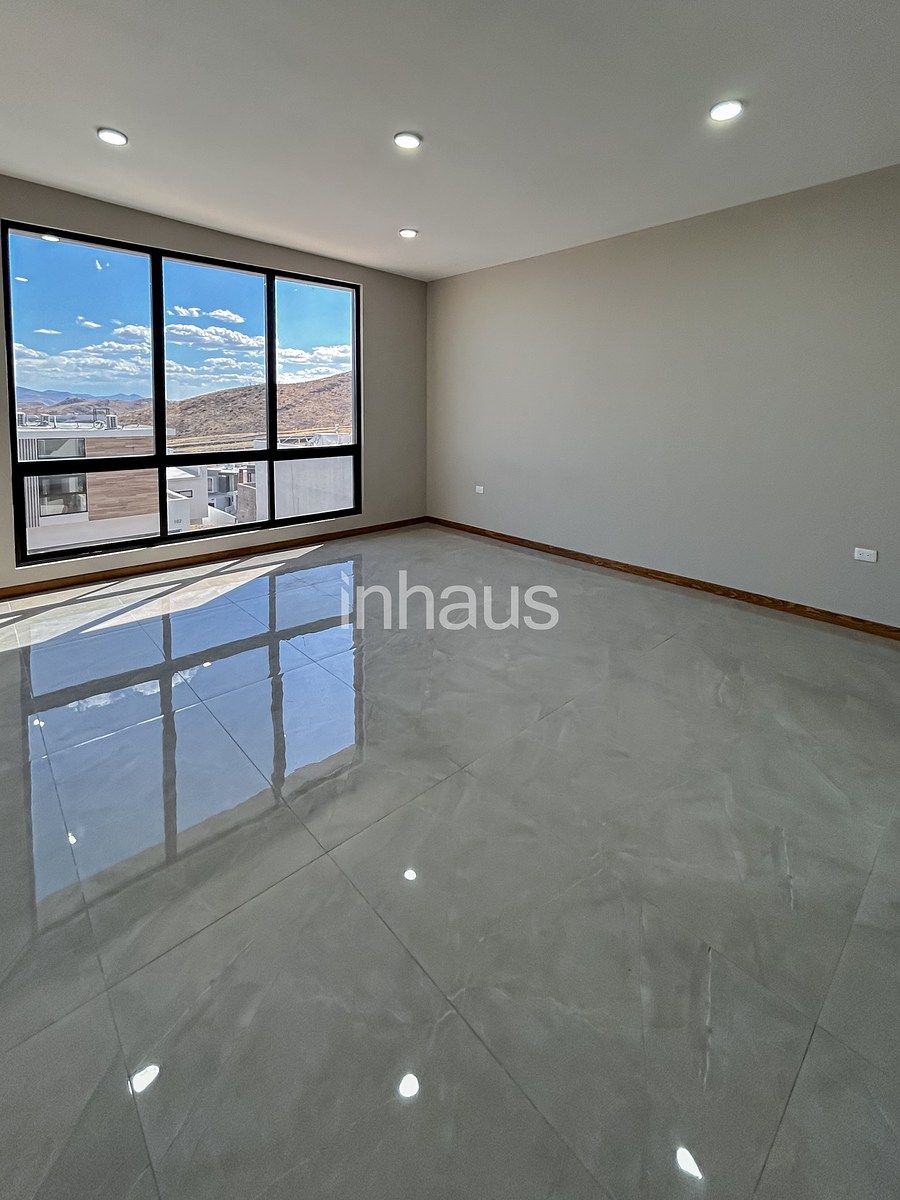 5 de 9: RECAMARA PRINCIPAL