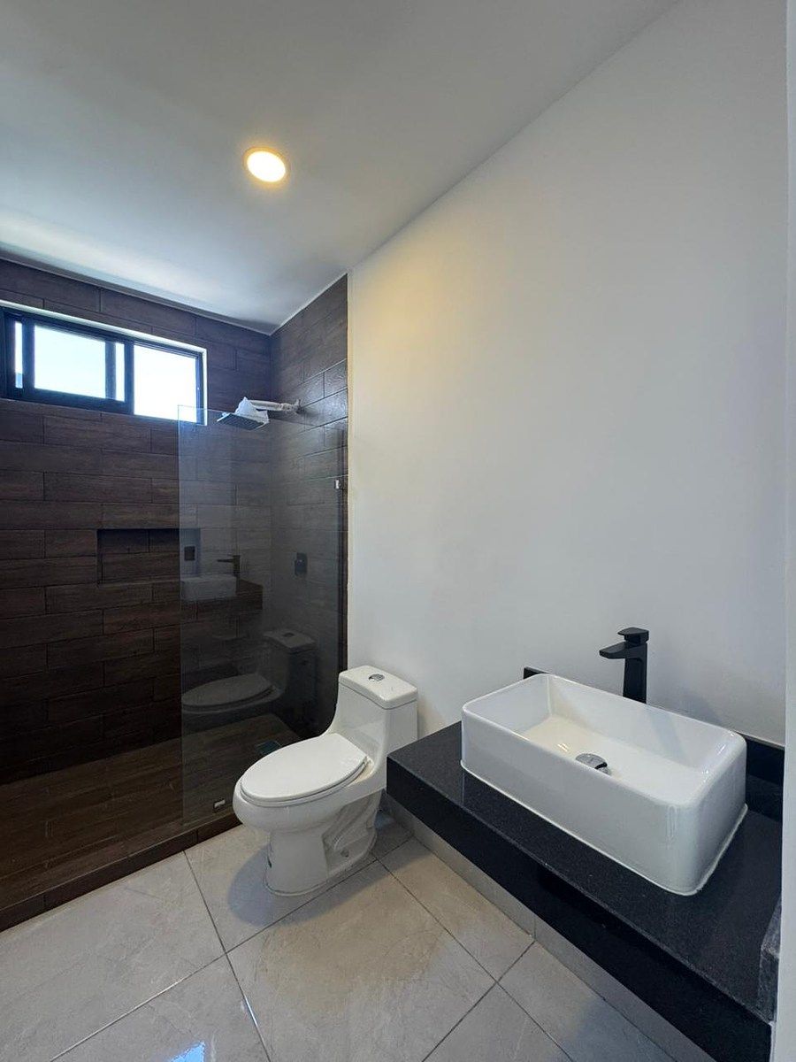 24 de 33: Baño principal