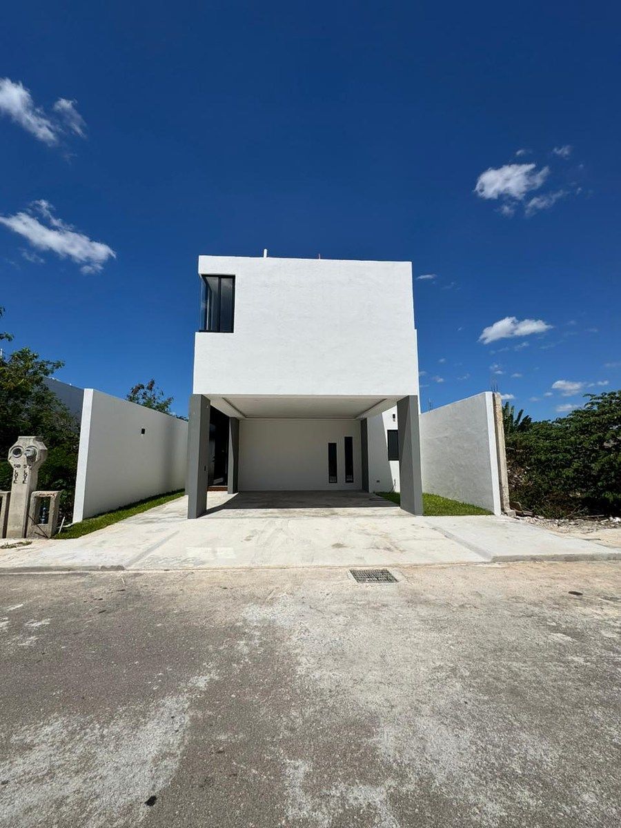 29 de 33: Fachada principal