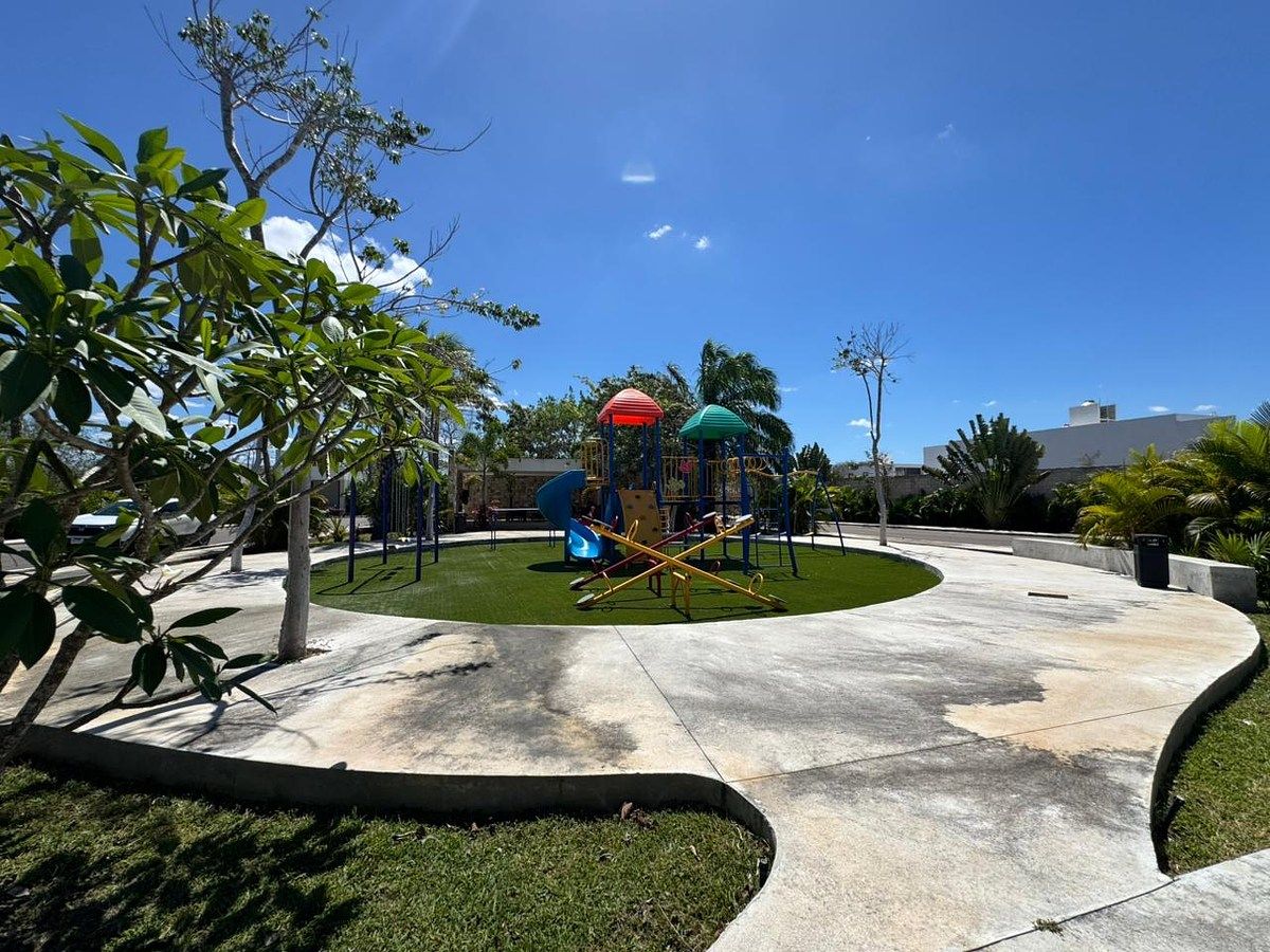 30 de 33: Área de juegos