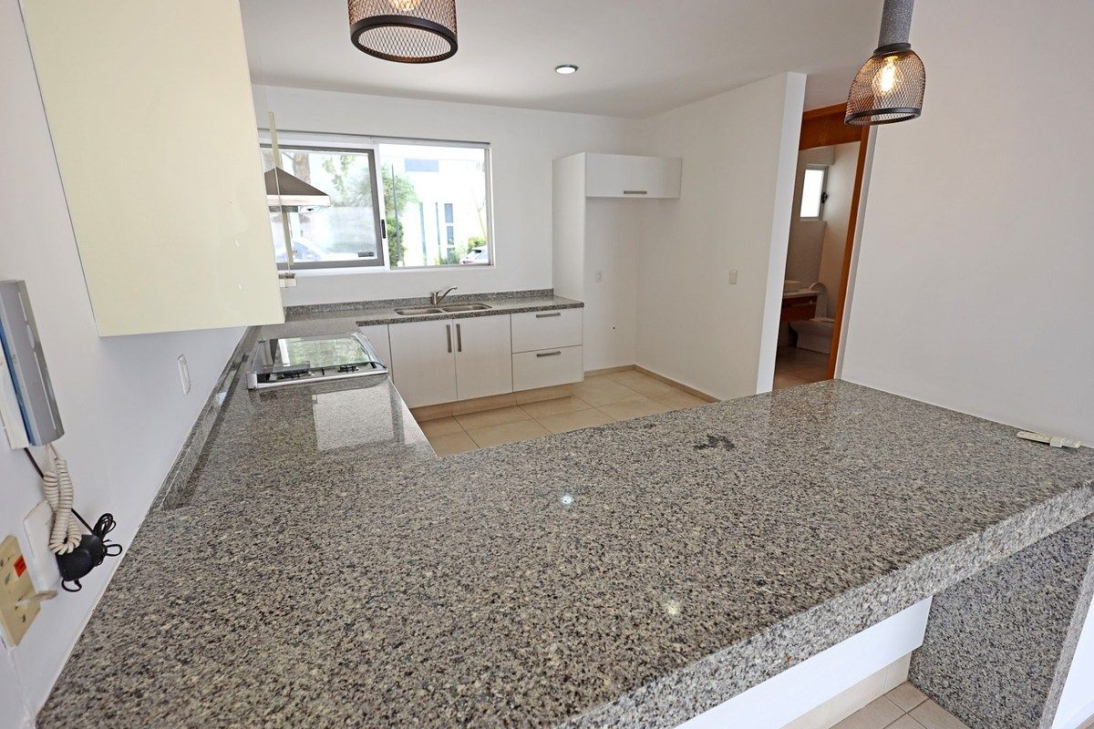 4 of 24: Barra para 4 bancos