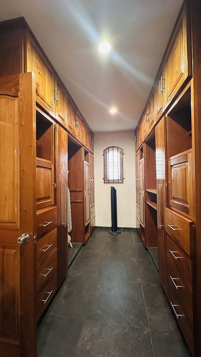 3 de 21: Spacious same size wardrobe as (1) bedroom