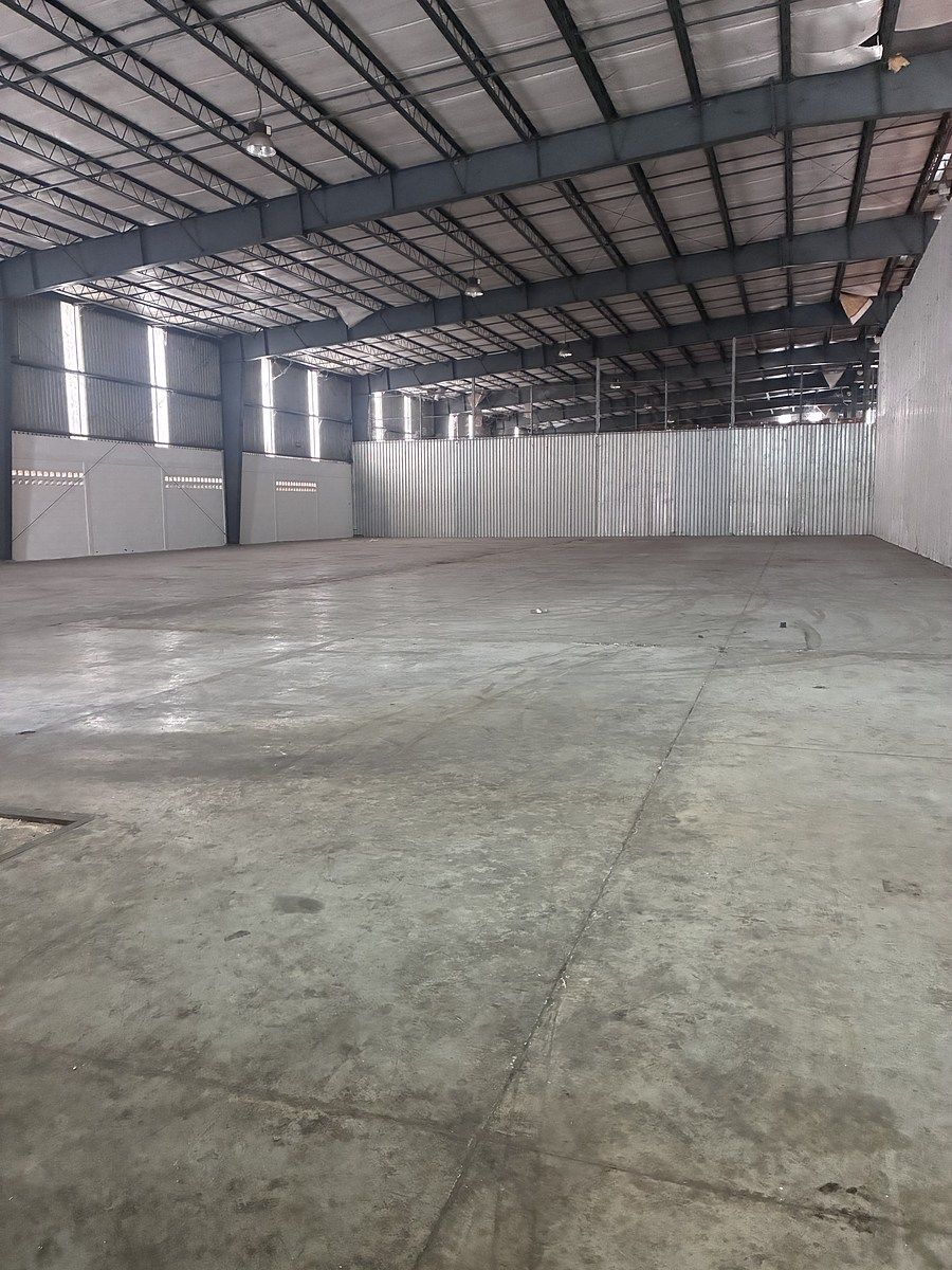 7 de 31: piso de bodega