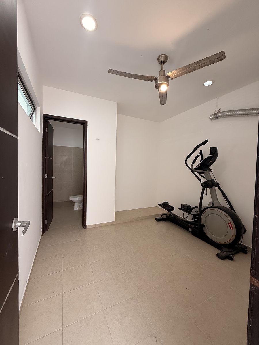 17 de 17: Cuarto de servicio independiente