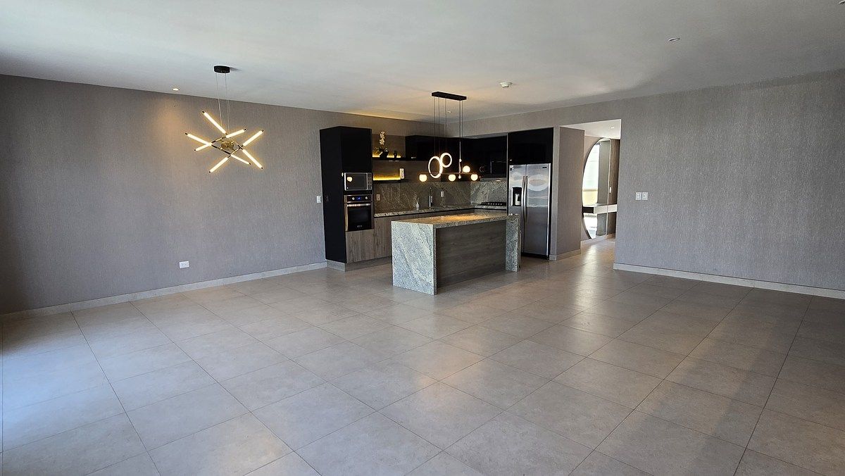 7 of 31: Sala-comedor