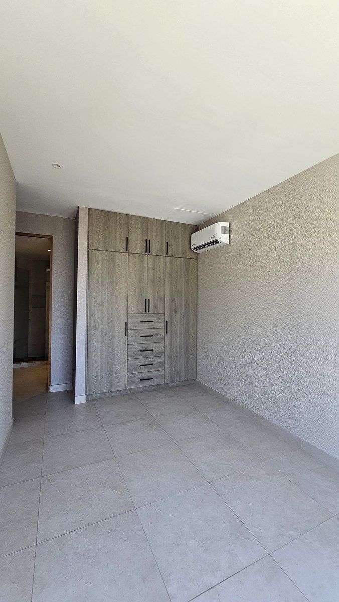 16 of 31: Recámara secundaria 1