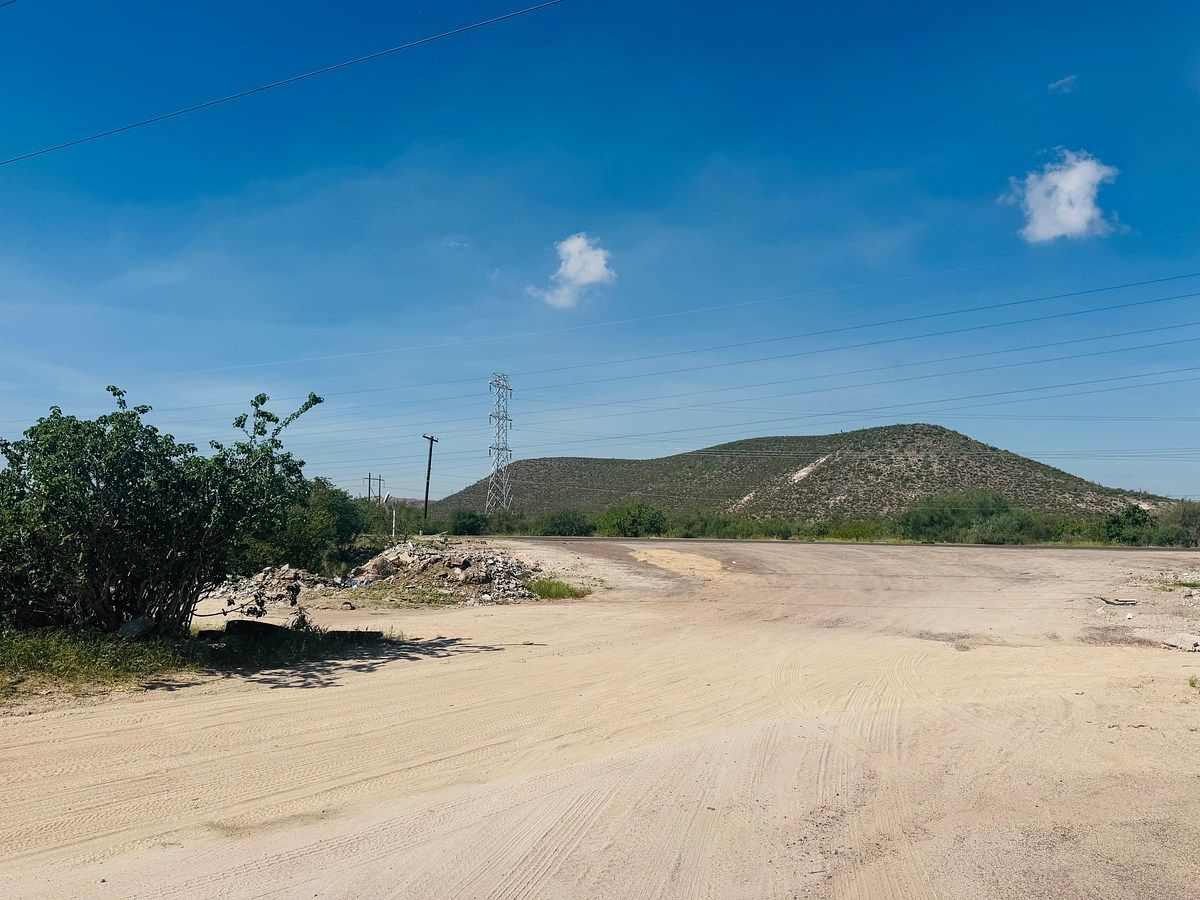 Lote comercial em Valle de las Vinoramas, La Paz, foto 2 de 4