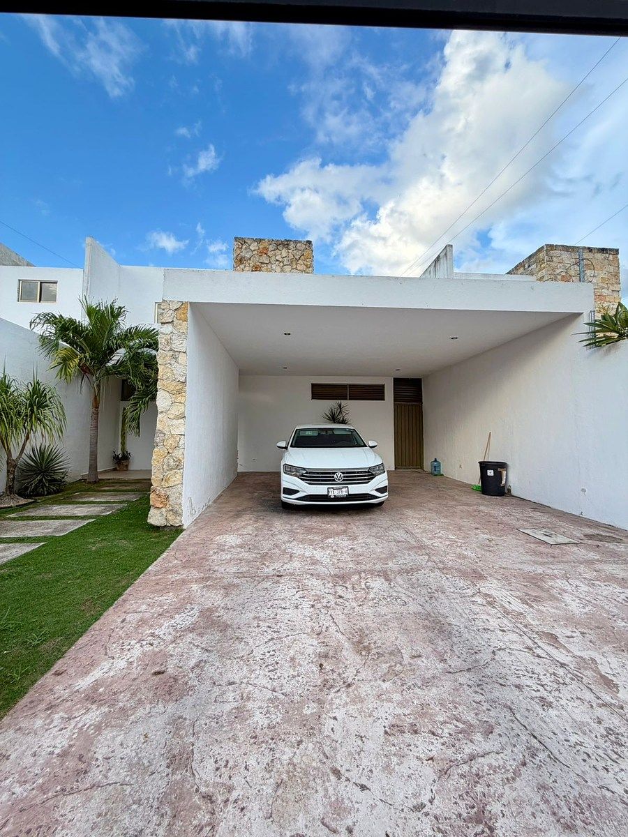 LARGE HOUSE IN THE NORTH AREA OF MERIDA, photo 1 of 19