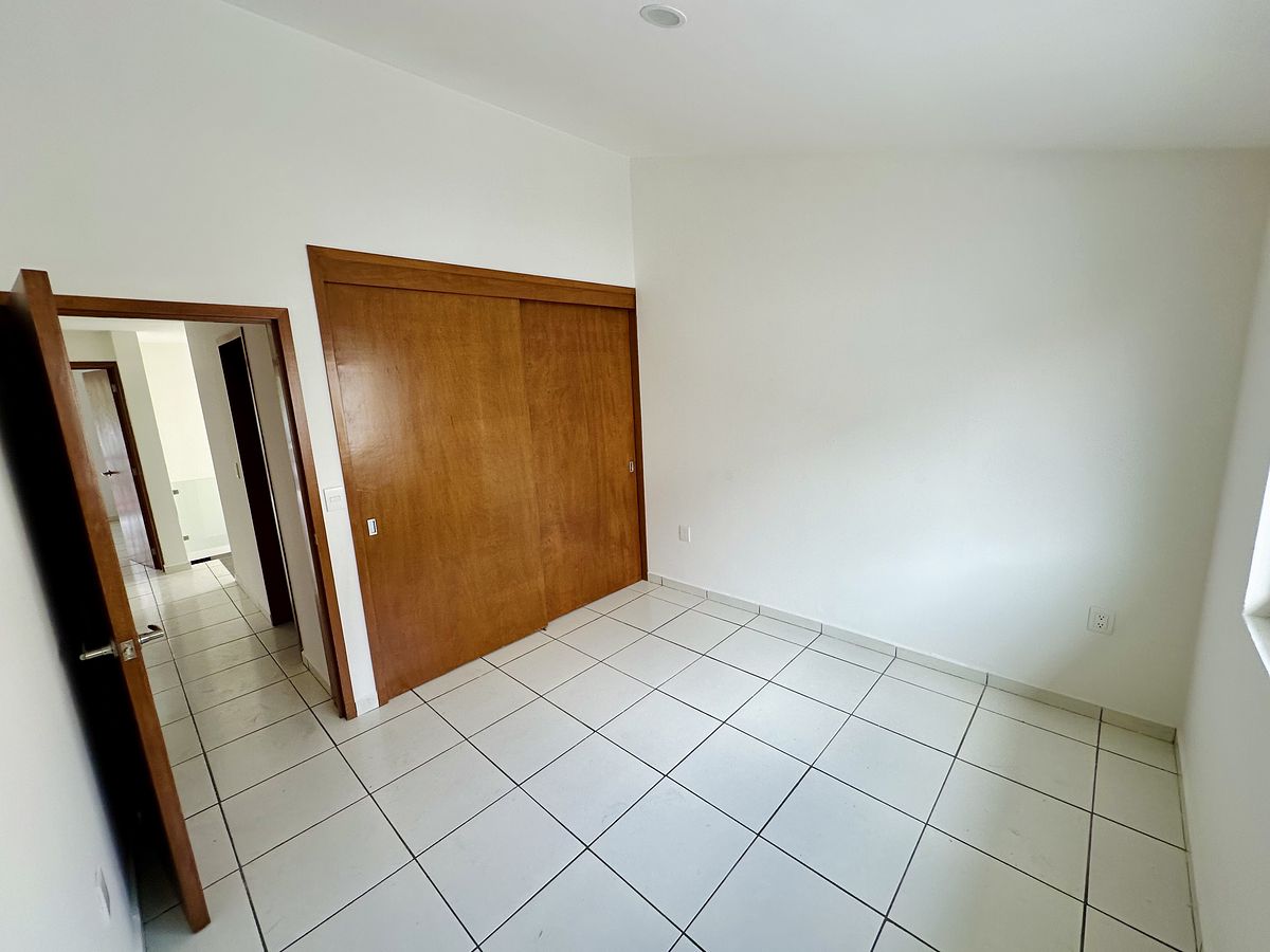 17 de 24: RECAMARA SECUNDARIA 2