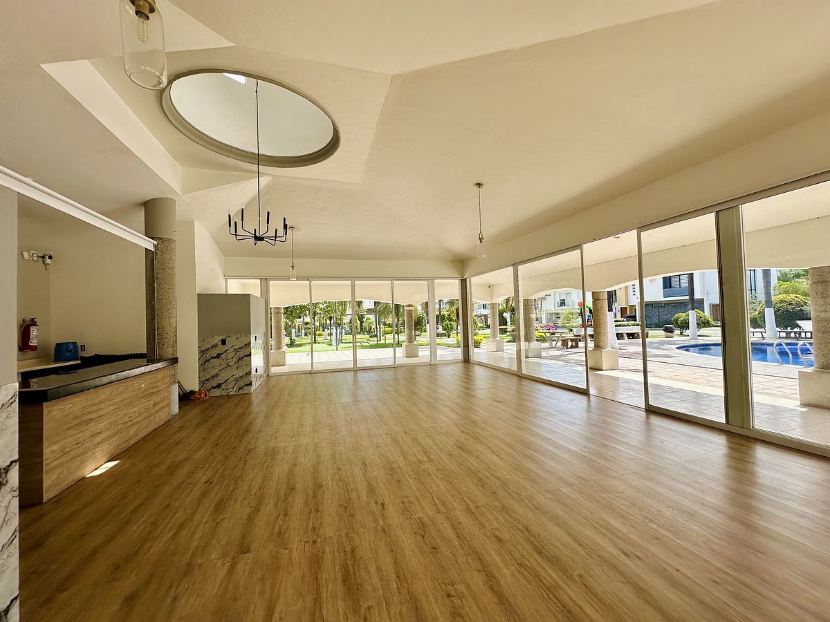 23 de 24: SALON USOS MULTIPLES