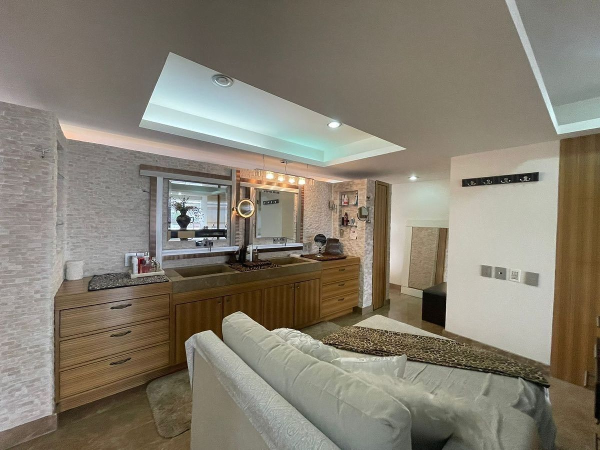 13 de 38: Baño Recámara Principal