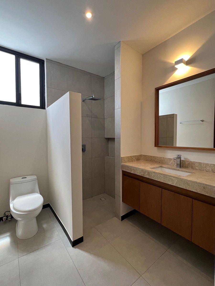 8 de 18: BAÑO COMPLETO PARA RECÁMARA 1 Y 2