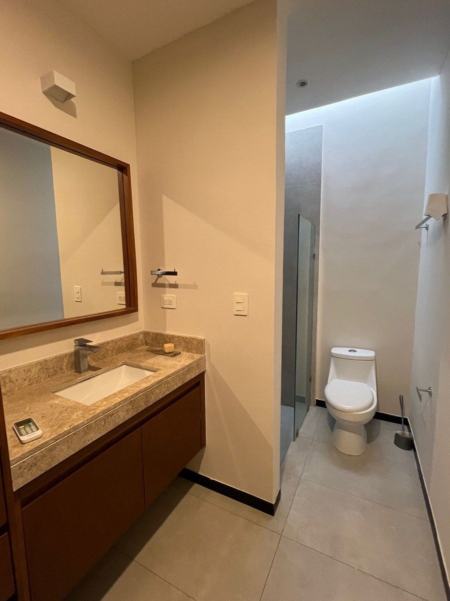 12 de 18: BAÑO REC PRNCIPAL