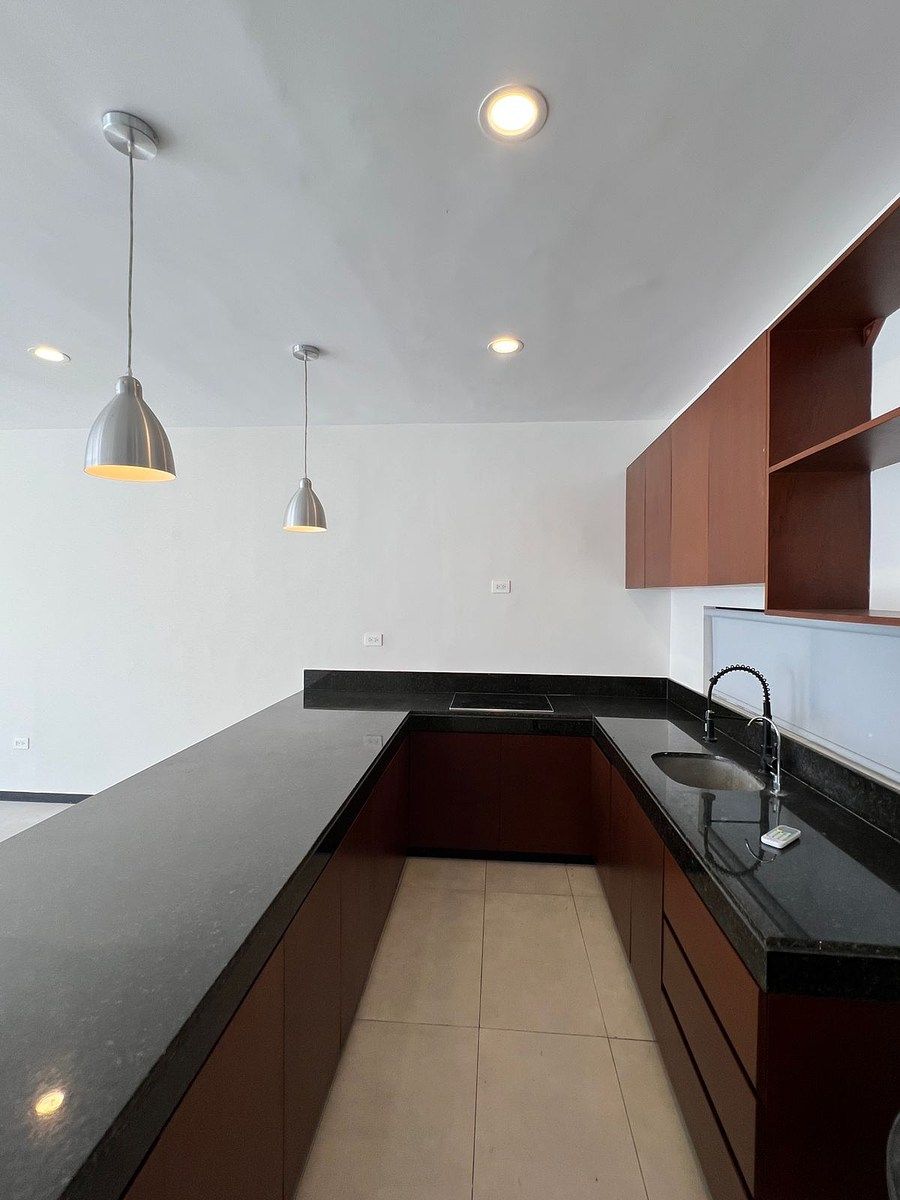 3 de 18: COCINA CON GAVETAS