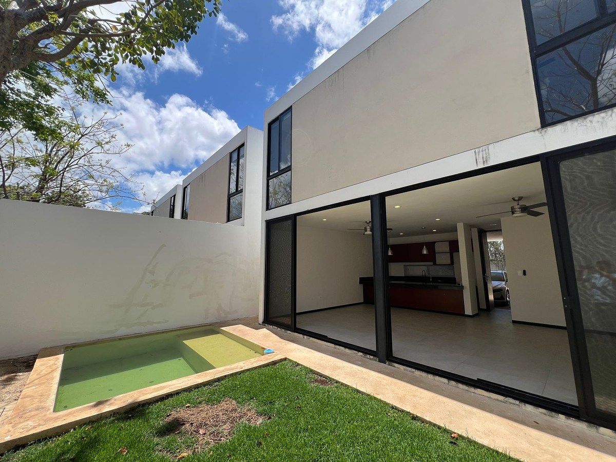 16 de 18: PATIO TRASERO