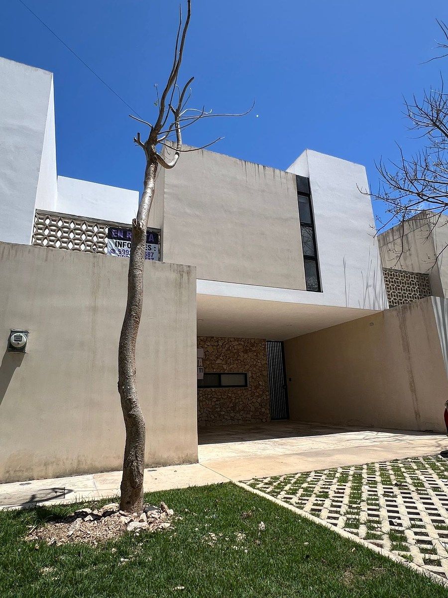 2 de 18: Fachada cochera 2 autos techados y 2 sin techar