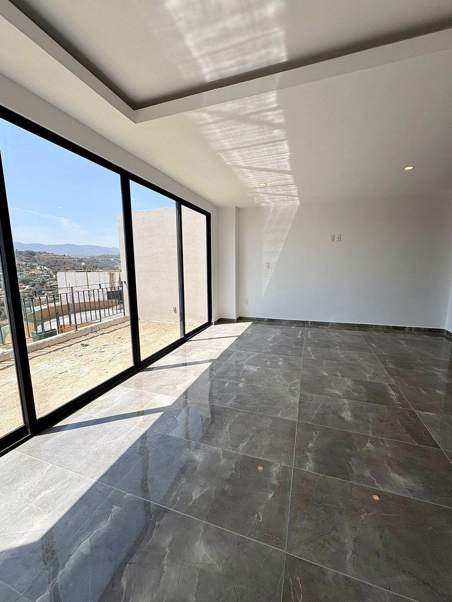 Venta Puerta de Maple en Bosque Esmeralda - foto 4