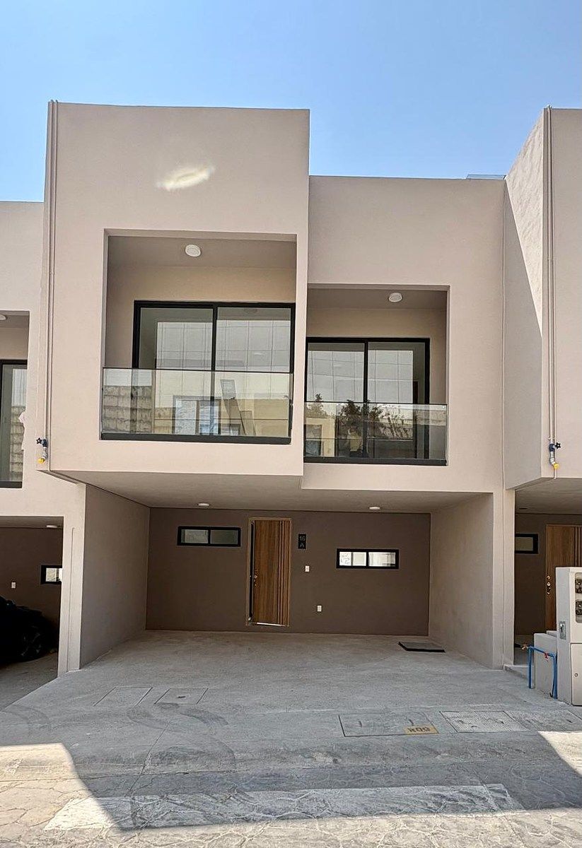 Venta Puerta de Maple en Bosque Esmeralda - foto 1