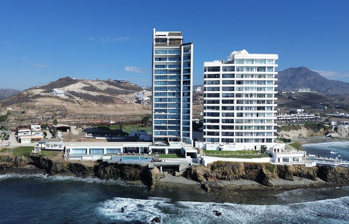 HOUZ C — VI TOWER .Oceanfront luxury Residence - foto 1