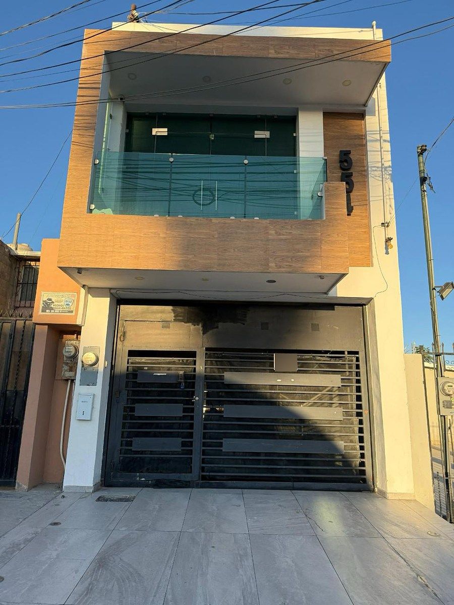 CASA EN VENTA A 2 MINUTOS DE LA LÍNEA FRONTERIZA DE Garita de Otay