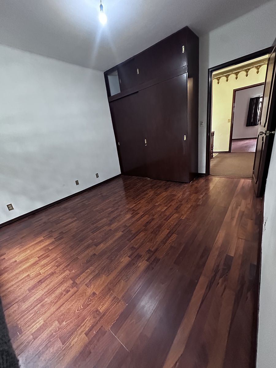 23 de 37: Recámara 3