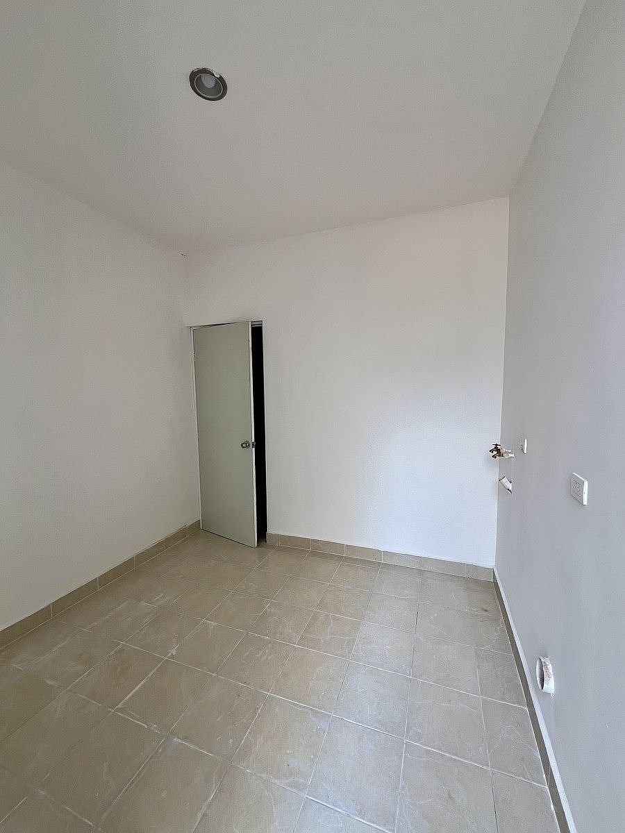 6 de 21: Cuarto de Servicio