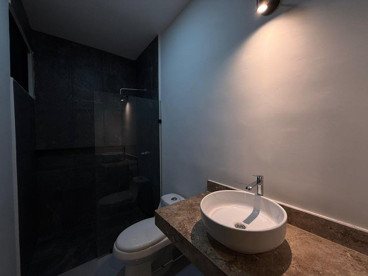 6 de 12: Baño Recámara Principal