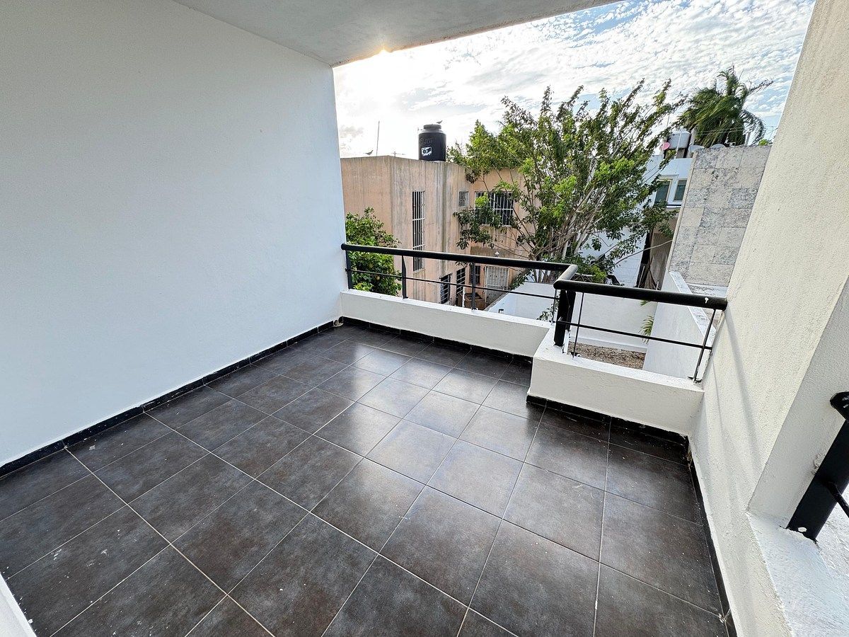 16 de 27: Terraza recámara principal