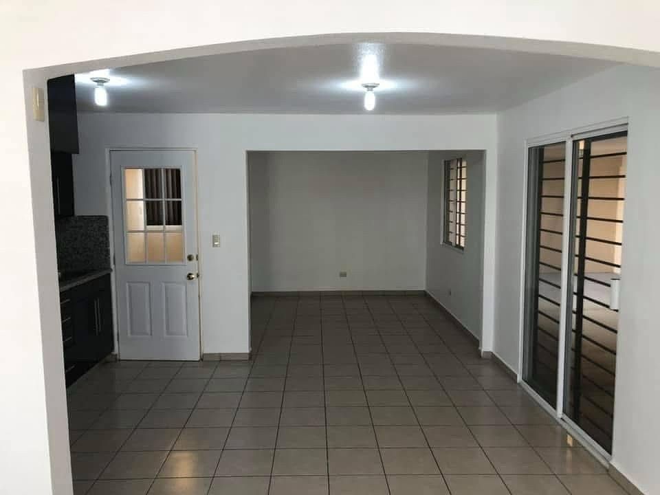 En venta: Casa en Fundadores - foto 2