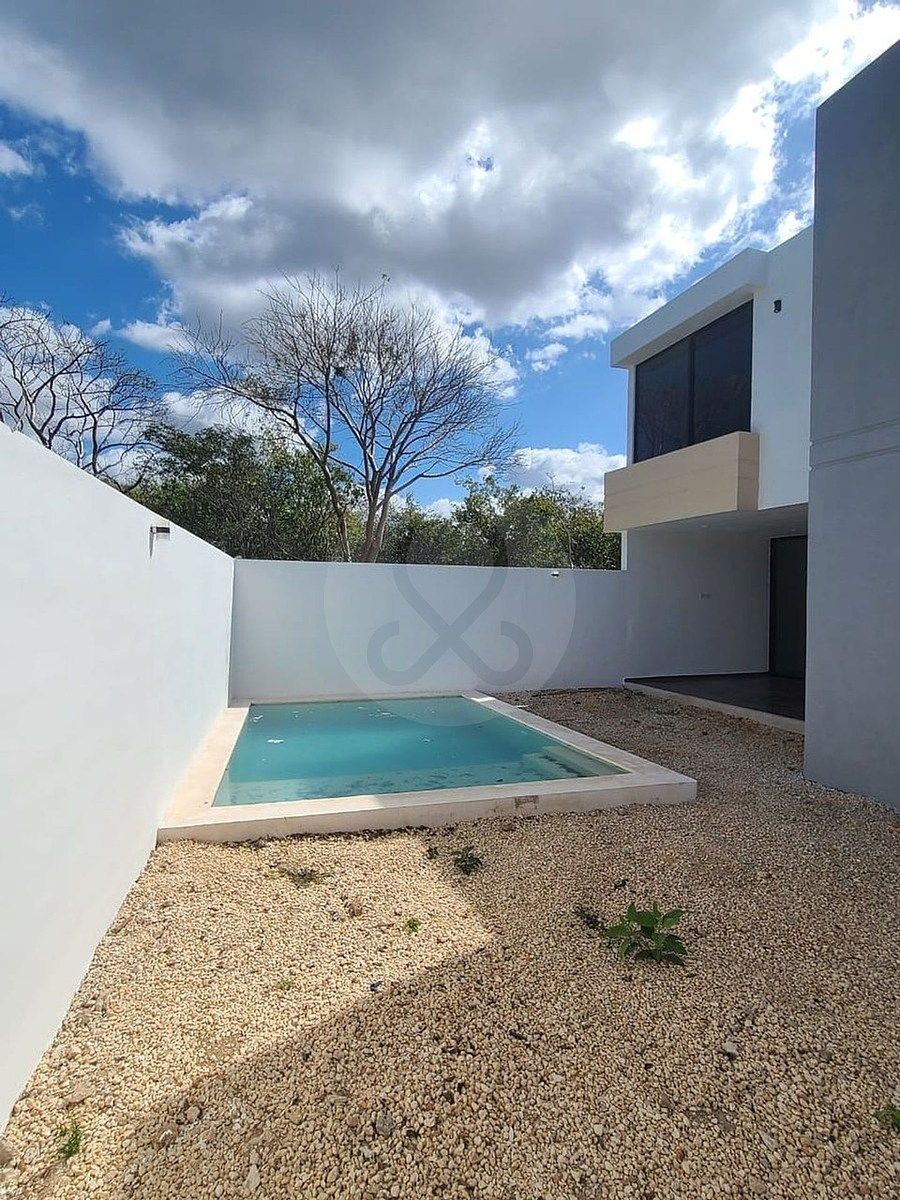 Venta de casa 2 Plantas con piscina en Temozón Norte - foto 5