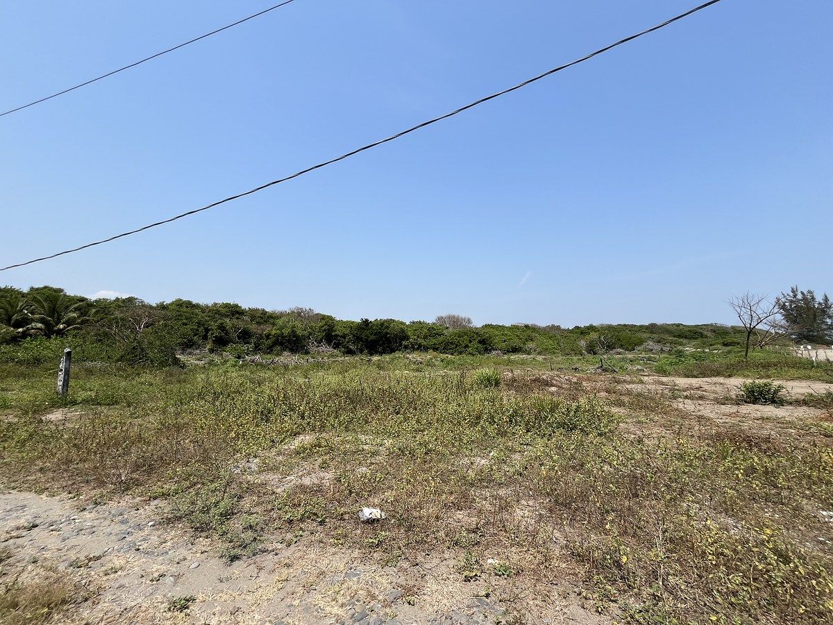 5 of 6: Terreno en venta de 200m2 a pasos de la playa