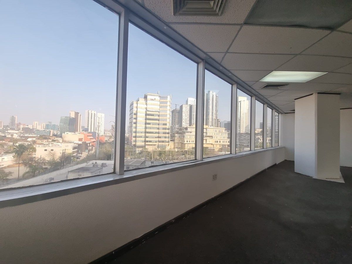 10 de 13: Vista hacia Av. del Roble