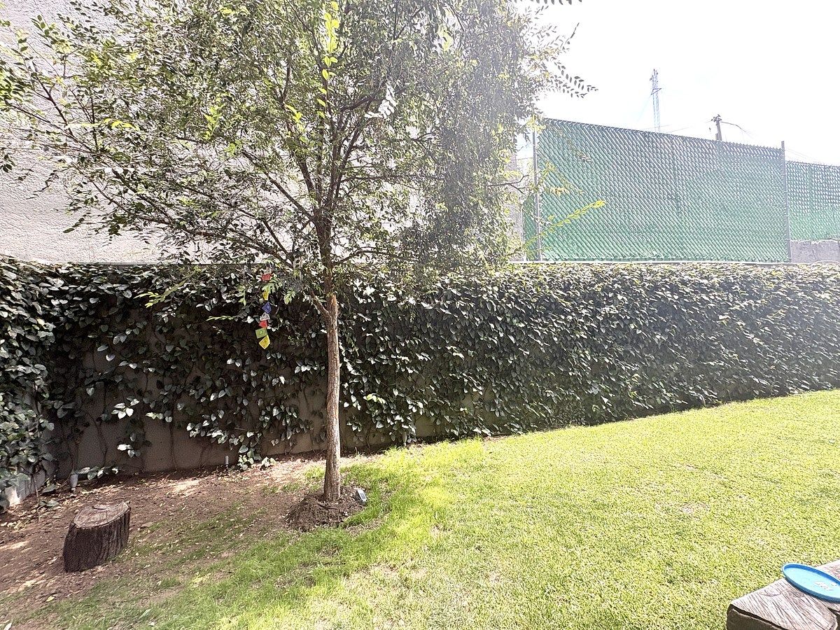 9 de 32: JARDIN PRIVADO