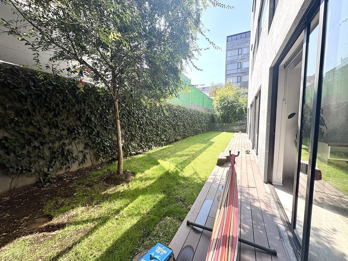 29 de 32: JARDIN PRIVADO