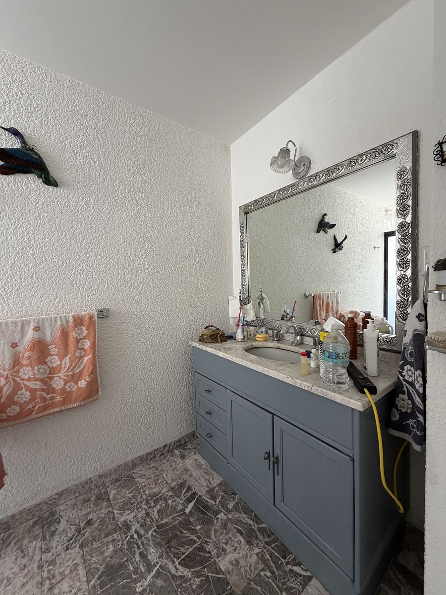 14 of 18: Baño habitación principal