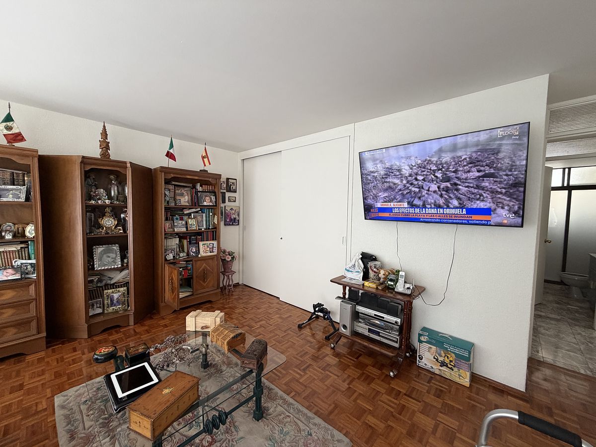 16 of 18: Recámara 2 B con closet