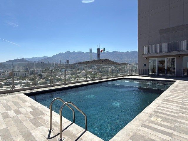 15 de 20: AMENIDADES: Alberca