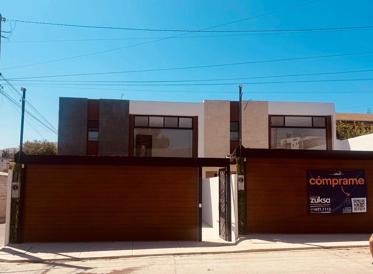 Estrena Última Casa en Ampliación Guaycura  Amplio Patio y Estacionamiento, foto 1 de 41