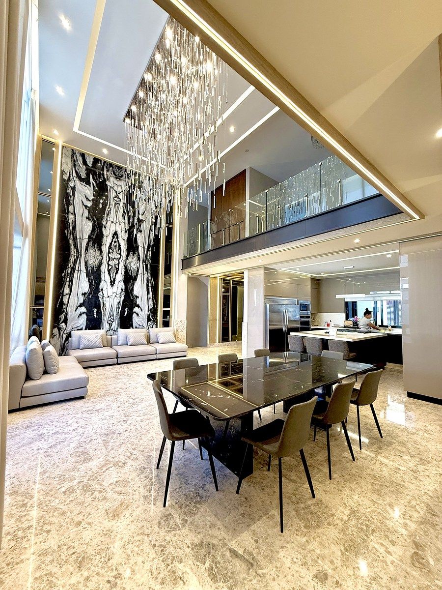 4 de 33: SALA COMEDOR