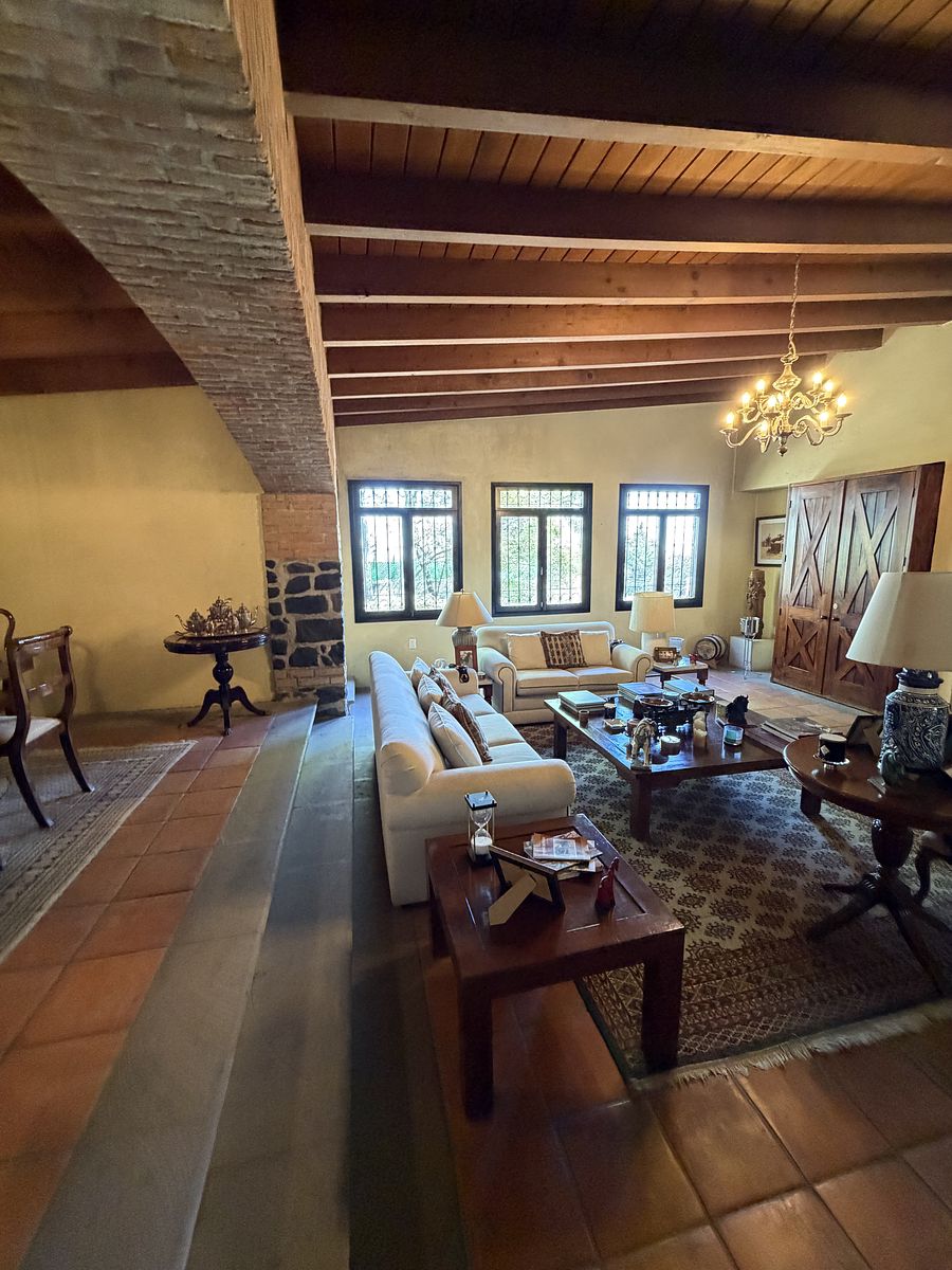 15 de 48: Casa principal