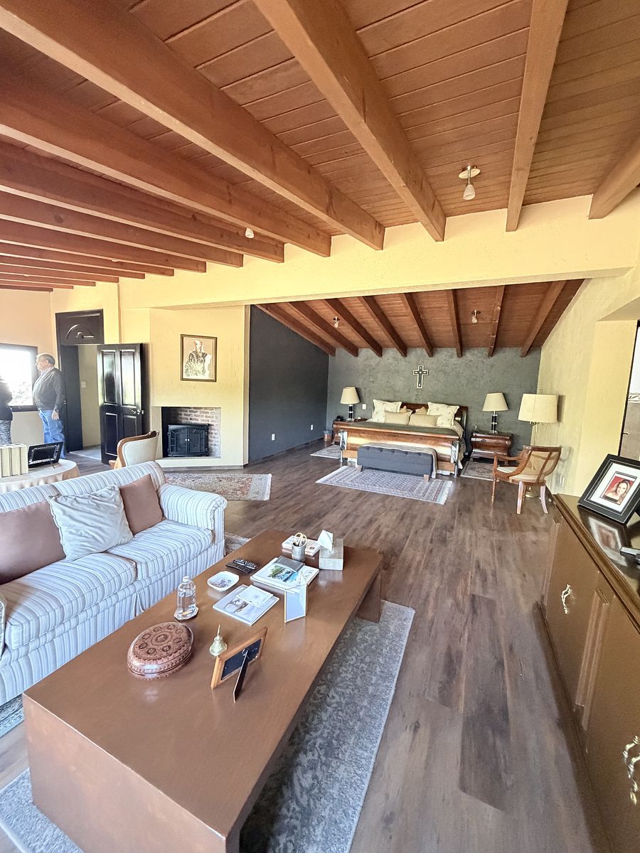 27 de 48: Casa principal