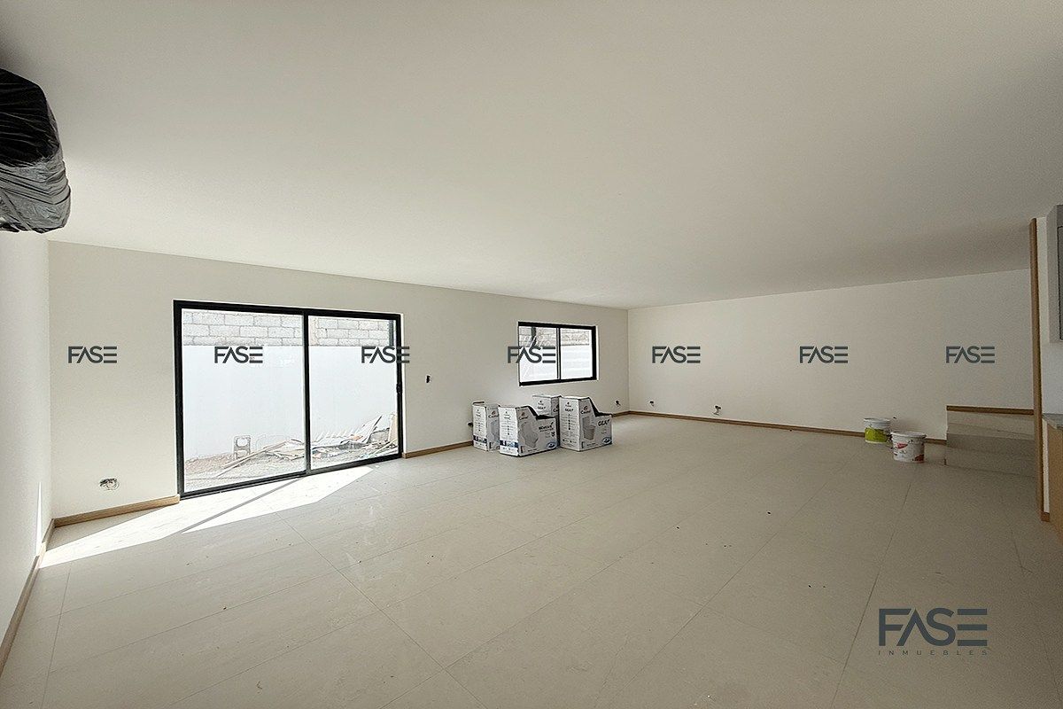 7 de 27: Sala comedor